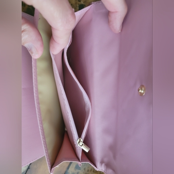 Goddess Pink Wallet - Picture 2 of 9